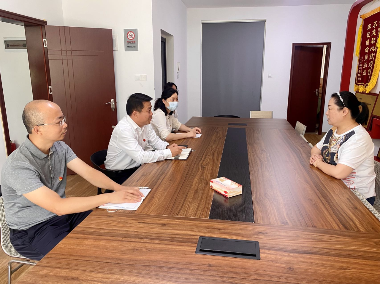 下基層察民情解民憂暖民心丨結(jié)對共建辦實事，社企聯(lián)動解難題