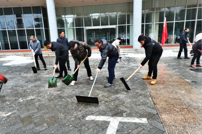 一場雪，體育中心美得不要不要的</br>但最美的風(fēng)景還是他們(圖12)