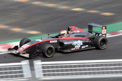 F4、飄移兩項賽事收官  房車和耐力錦標賽相繼上演(圖2)
