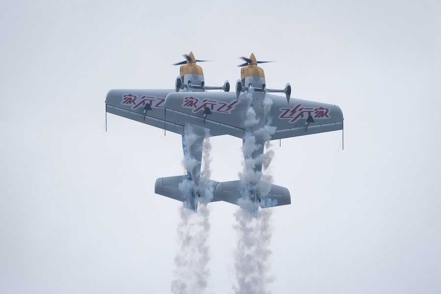 空中F1車都展翅！