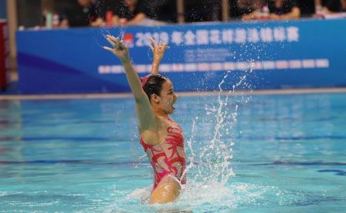 “水上芭蕾”究竟有多美？全國(guó)花樣游泳錦標(biāo)賽武漢“綻放”（附精美圖集）